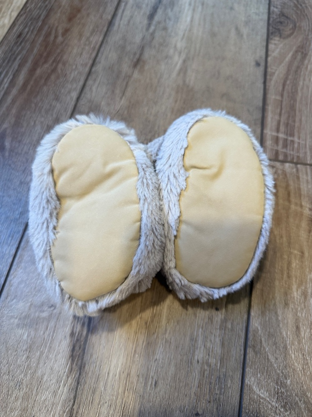 Pottery Barn Kids Cozy Grey Plush Elephant Kids Slippers Size 6-12 Months - Picture 6 of 6
